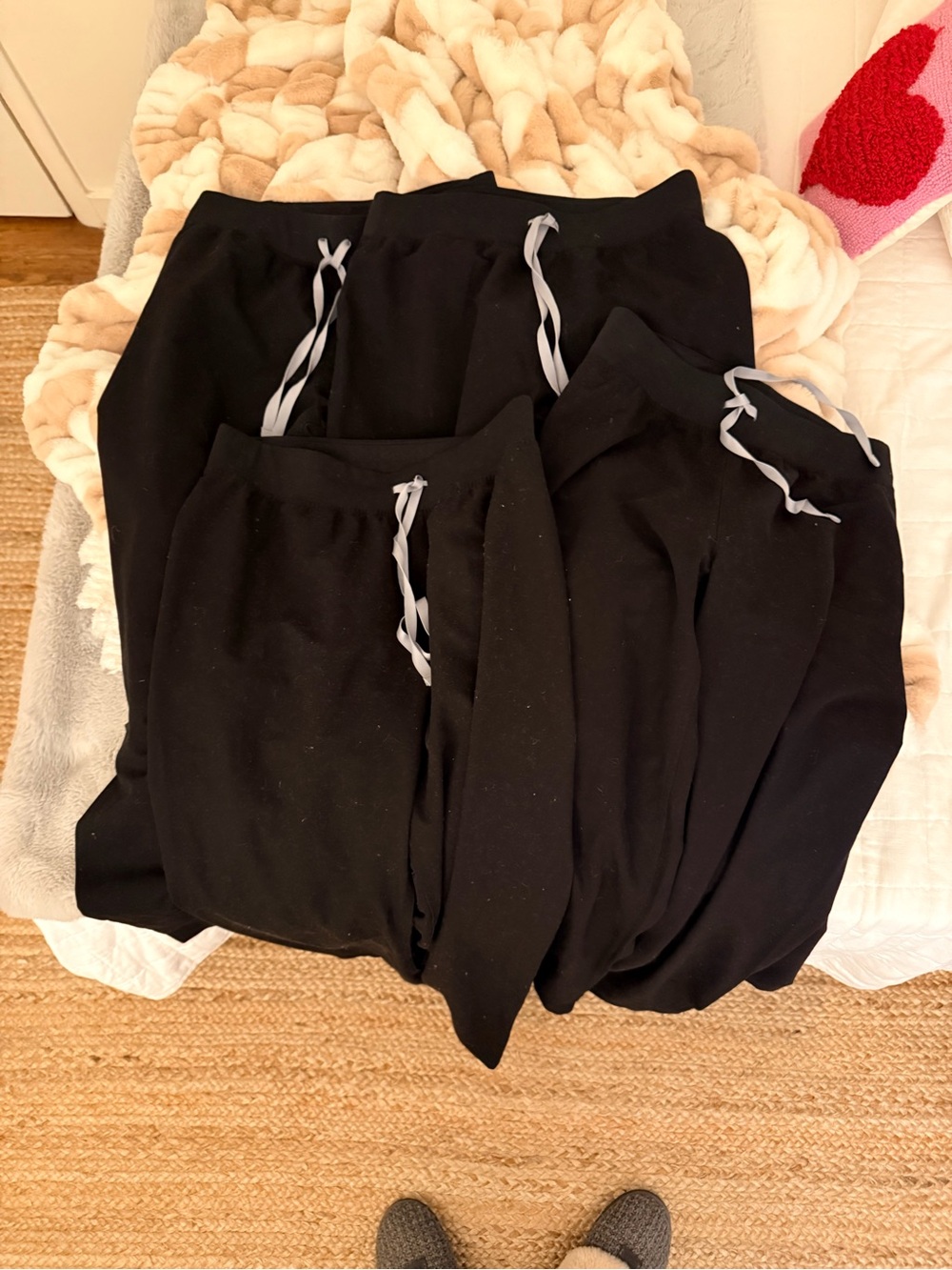 Black Figs high waisted Livingston tall scrub pants. MEDIUM - 4 pairs